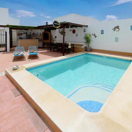 Casa Chloe Tías
